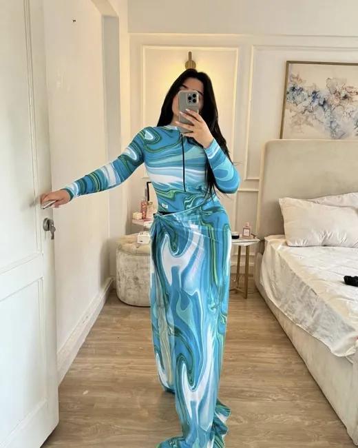 بوركيني فاخر أزرق - تصميم مموج أنيق